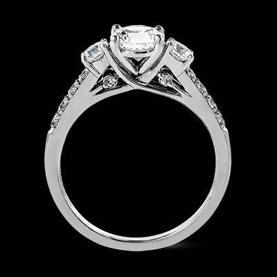 Engagement Ring in 18k Gold with Diamonds