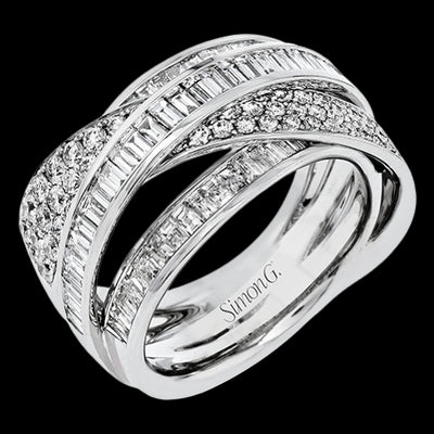 Right Hand Ring in 18k Gold with Diamonds