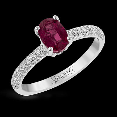 Color Ring in 18k Gold with Diamonds