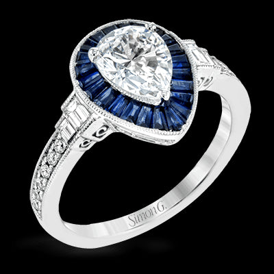 Engagement Ring in 18k Gold with Diamonds