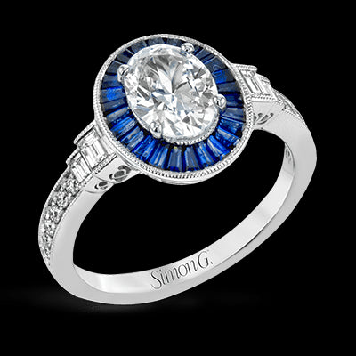 Engagement Ring in 18k Gold with Diamonds