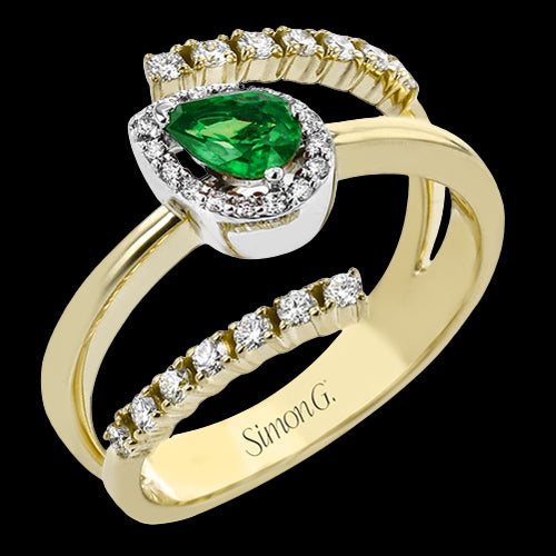 Color Ring in 18k Gold with Diamonds
