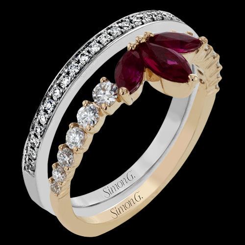 Right Hand Ring in 18k Gold with Diamonds