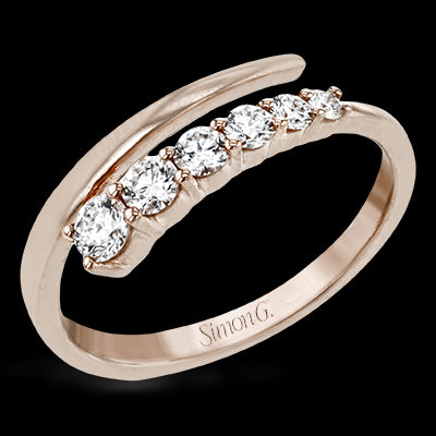 Right Hand Ring in 18k Gold with Diamonds