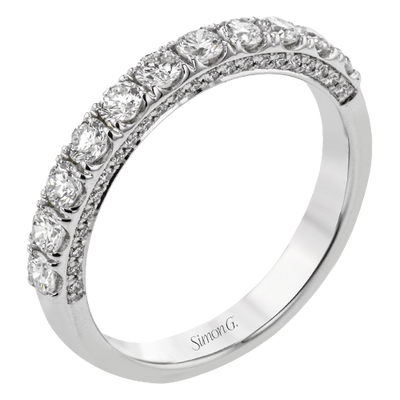 Engagement Ring in 18k Gold with Diamonds