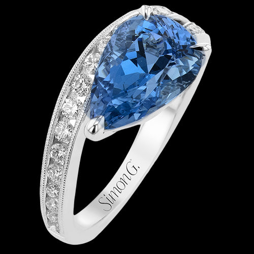 Color Ring in 18k Gold with Diamonds