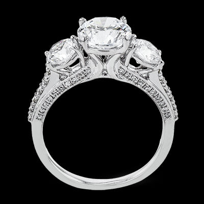 Engagement Ring in 18k Gold with Diamonds