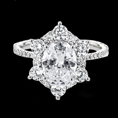 Engagement Ring in 18k Gold with Diamonds