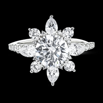 Engagement Ring in 18k Gold with Diamonds