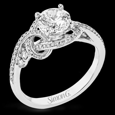 Engagement Ring in 18k Gold with Diamonds