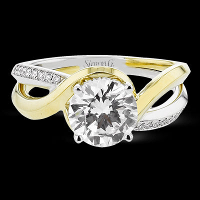 Engagement Ring in 18k Gold with Diamonds