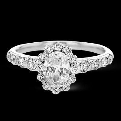 Engagement Ring in 18k Gold with Diamonds