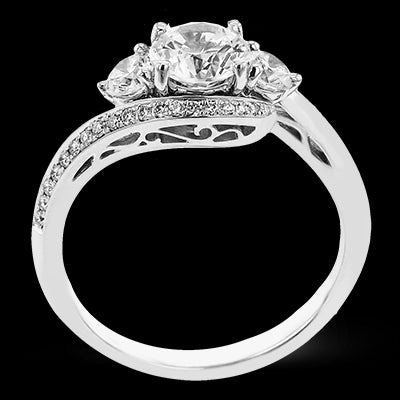 Engagement Ring in 18k Gold with Diamonds