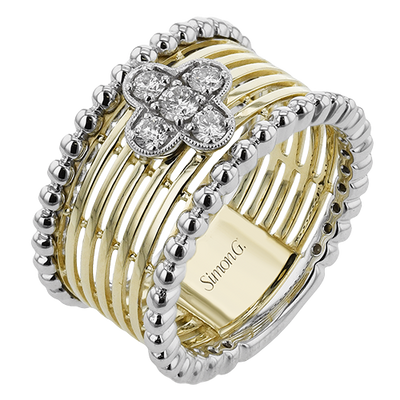 Right Hand Ring in 18k Gold with Diamonds