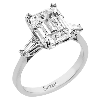 Engagement Ring in 18k Gold
