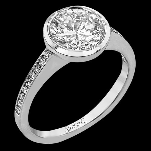 Engagement Ring in 18k Gold with Diamonds