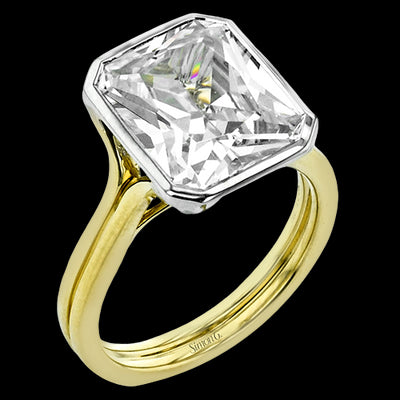 Engagement Ring in 18k Gold with Diamonds