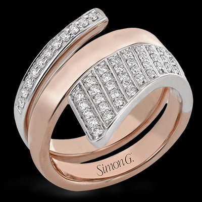 Right Hand Ring in 18k Gold with Diamonds