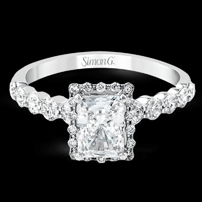 Engagement Ring in 18k Gold with Diamonds