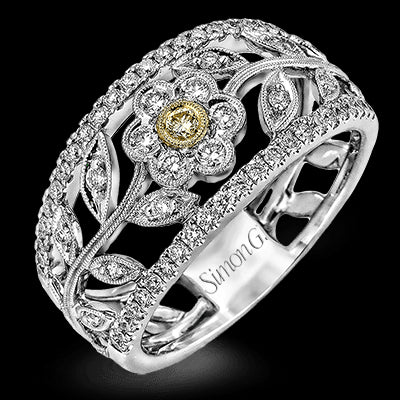 Right Hand Ring in 18k Gold with Diamonds