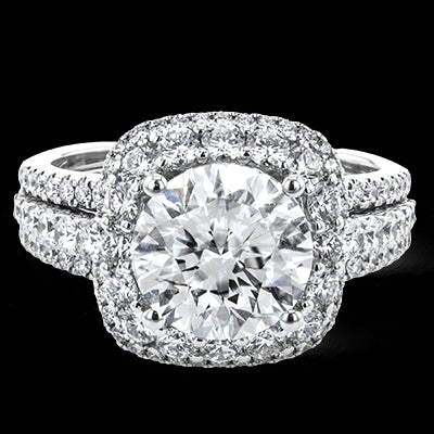 Engagement Ring in 18k Gold with Diamonds