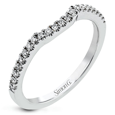 Engagement Ring in 18k Gold with Diamonds