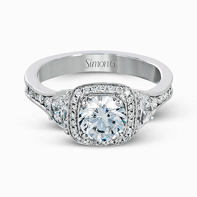 Engagement Ring in 18k Gold with Diamonds