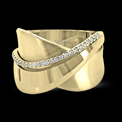 Right Hand Ring in 18k Gold with Diamonds