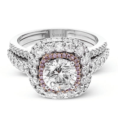 Engagement Ring in 18k Gold with Diamonds