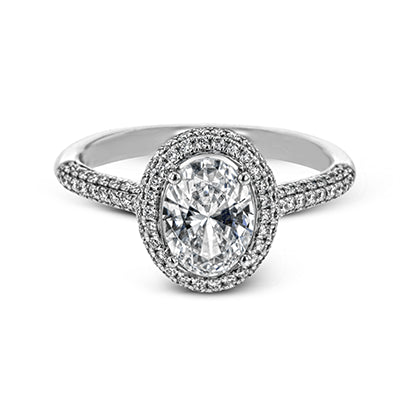 Engagement Ring in 18k Gold with Diamonds