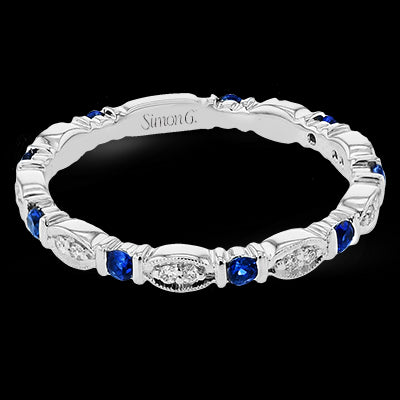 Right Hand Ring in 18k Gold with Diamonds