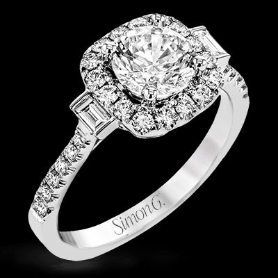 Engagement Ring in 18k Gold with Diamonds