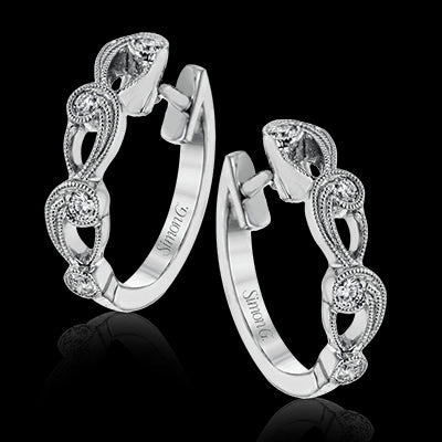 Hoop Earring in 18k Gold with Diamonds