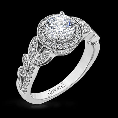 Engagement Ring in 18k Gold with Diamonds