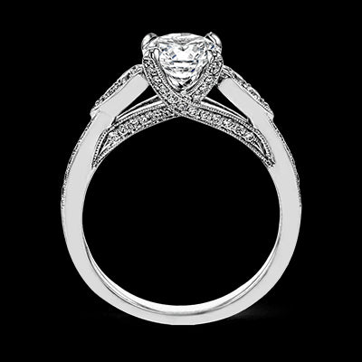 Engagement Ring in 18k Gold with Diamonds