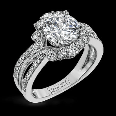 Engagement Ring in 18k Gold with Diamonds