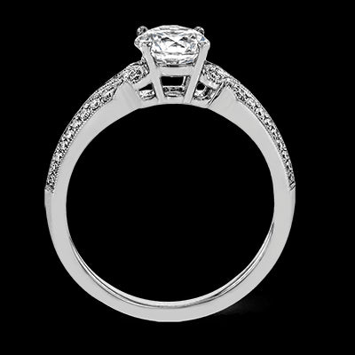 Engagement Ring in 18k Gold with Diamonds