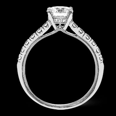 Engagement Ring in 18k Gold with Diamonds