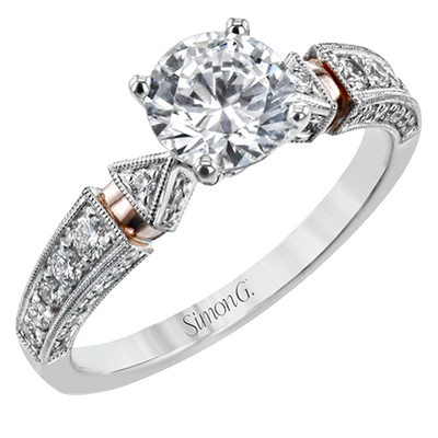 Engagement Ring in 18k Gold with Diamonds